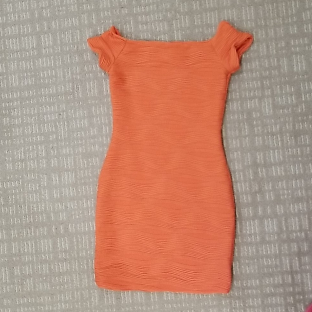 Mini dress - Picture 2 of 4